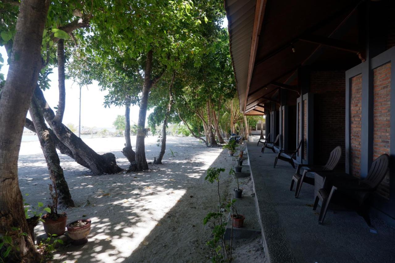 Wakatobi Patuno Diving And Beach Resort By Sahid Wanci Экстерьер фото